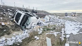 Heridos los conductores de dos camiones que colisionaron por alcance en Adradas