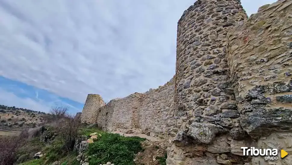 Así luce el recinto amurallado de Calatañazor tras las obras de remodelación 